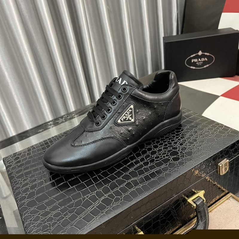Pra*a casual shoes